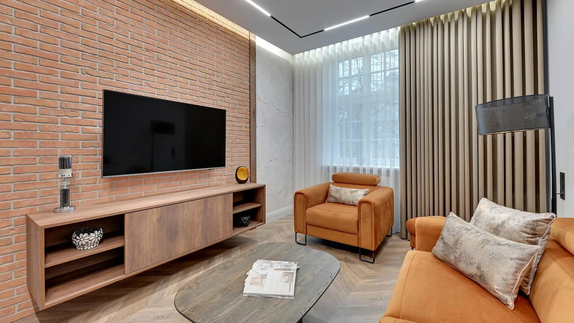 Old Town Szeroka Suites By Downtown Apartments의 연락처